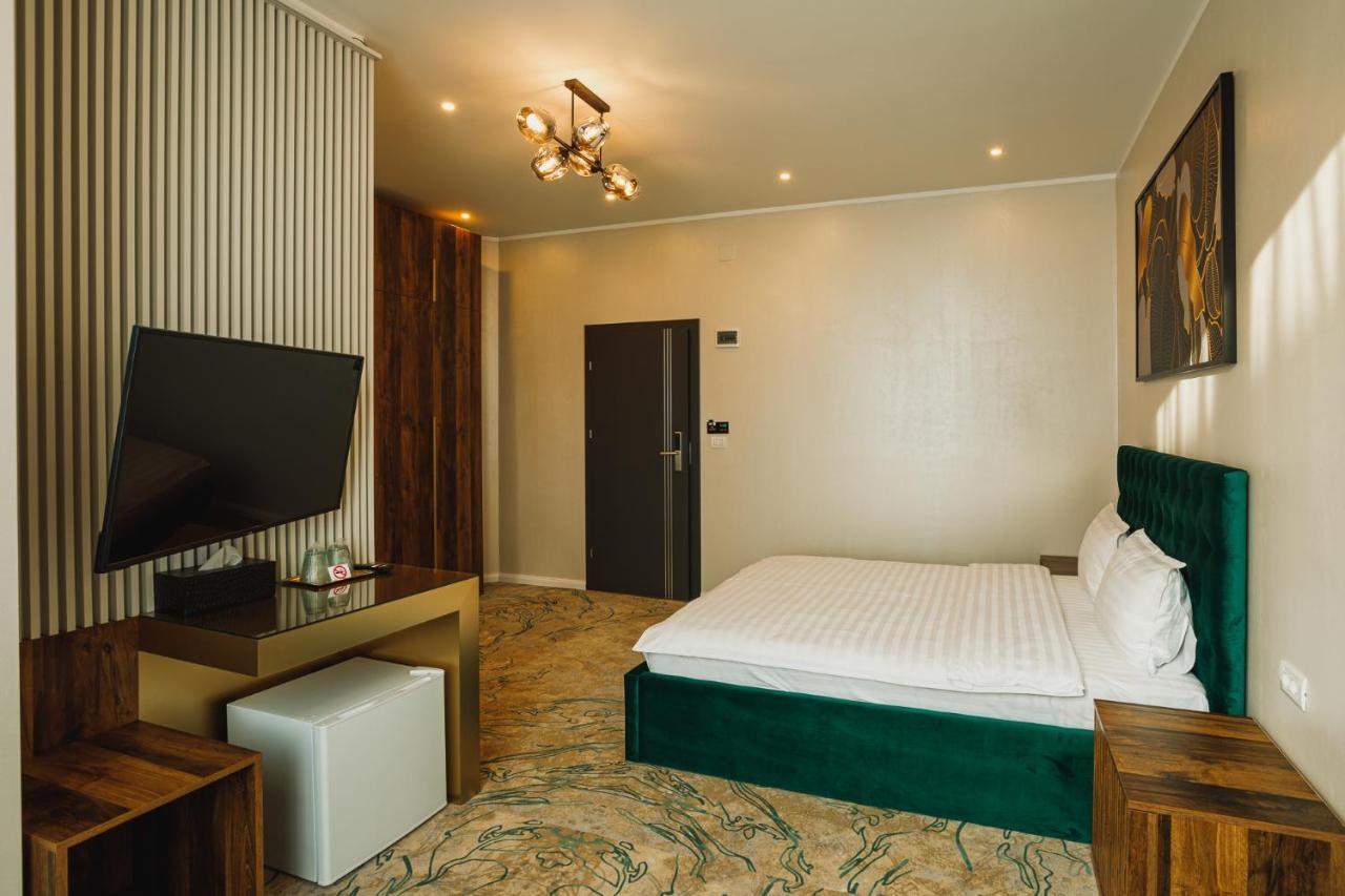 Motel Andra Tecuci Buitenkant foto