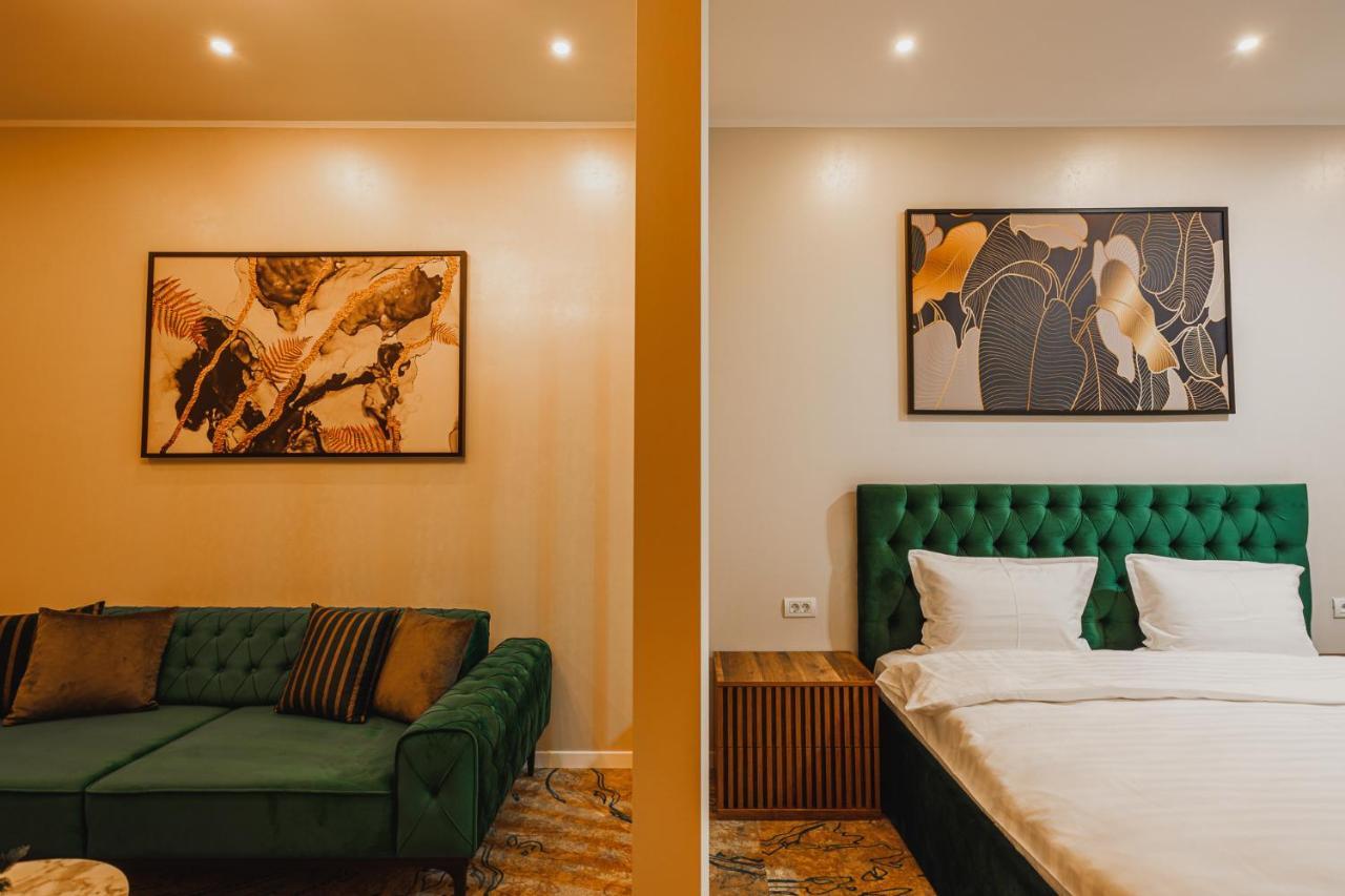 Motel Andra Tecuci Buitenkant foto