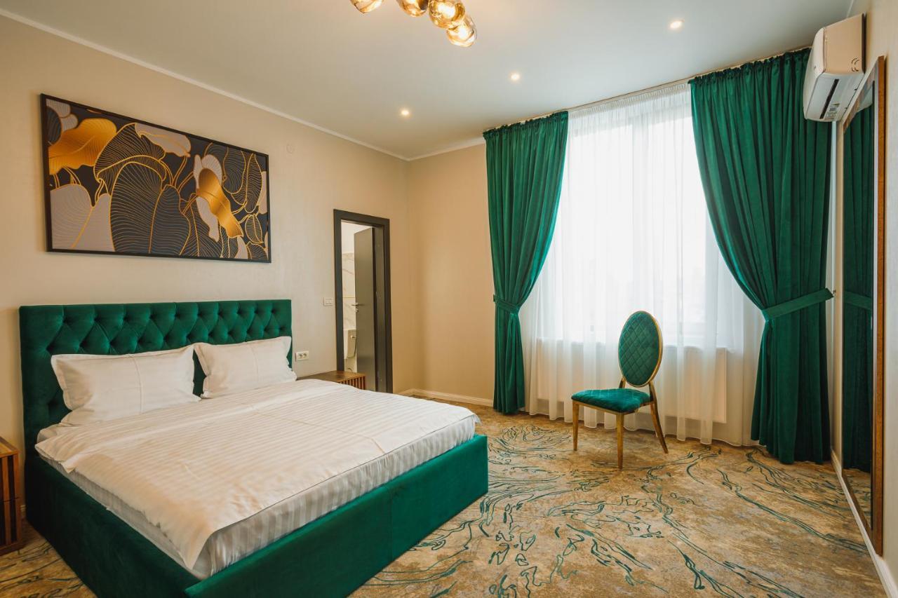 Motel Andra Tecuci Buitenkant foto
