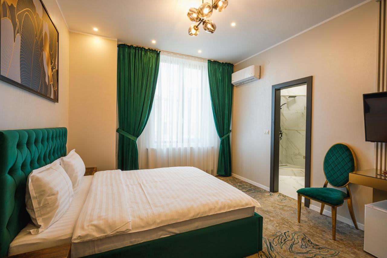 Motel Andra Tecuci Buitenkant foto